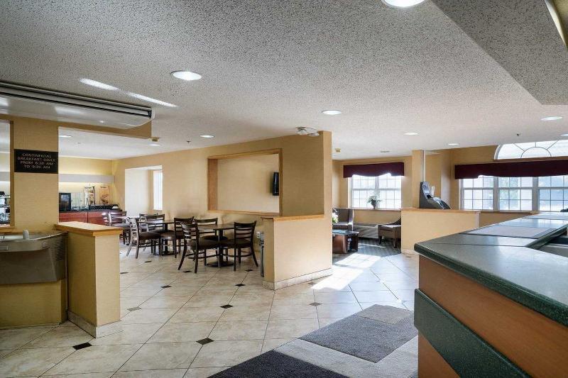 Microtel & By Wyndham Pittsburgh Airport Hotel